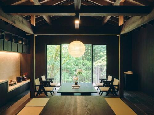 Hakone Villa | KAKOI雨音-AMANE- 森に浮かぶ120平米のvilla