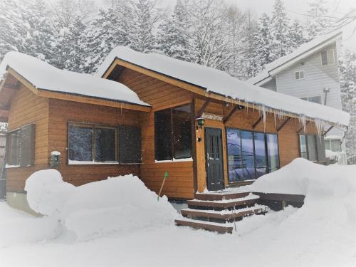 Iida Ski Chalet | Kamoshika Cottage Hakuba