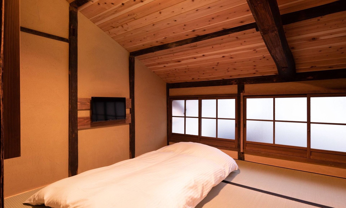 Karasuma House | Kanade Matsubaragokomachi Momijitei