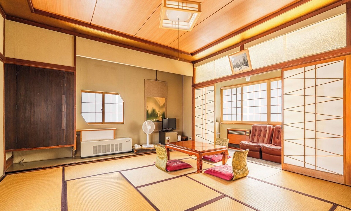Yudanaka Shibu Onsen Hotel | Kaneki Hotel
