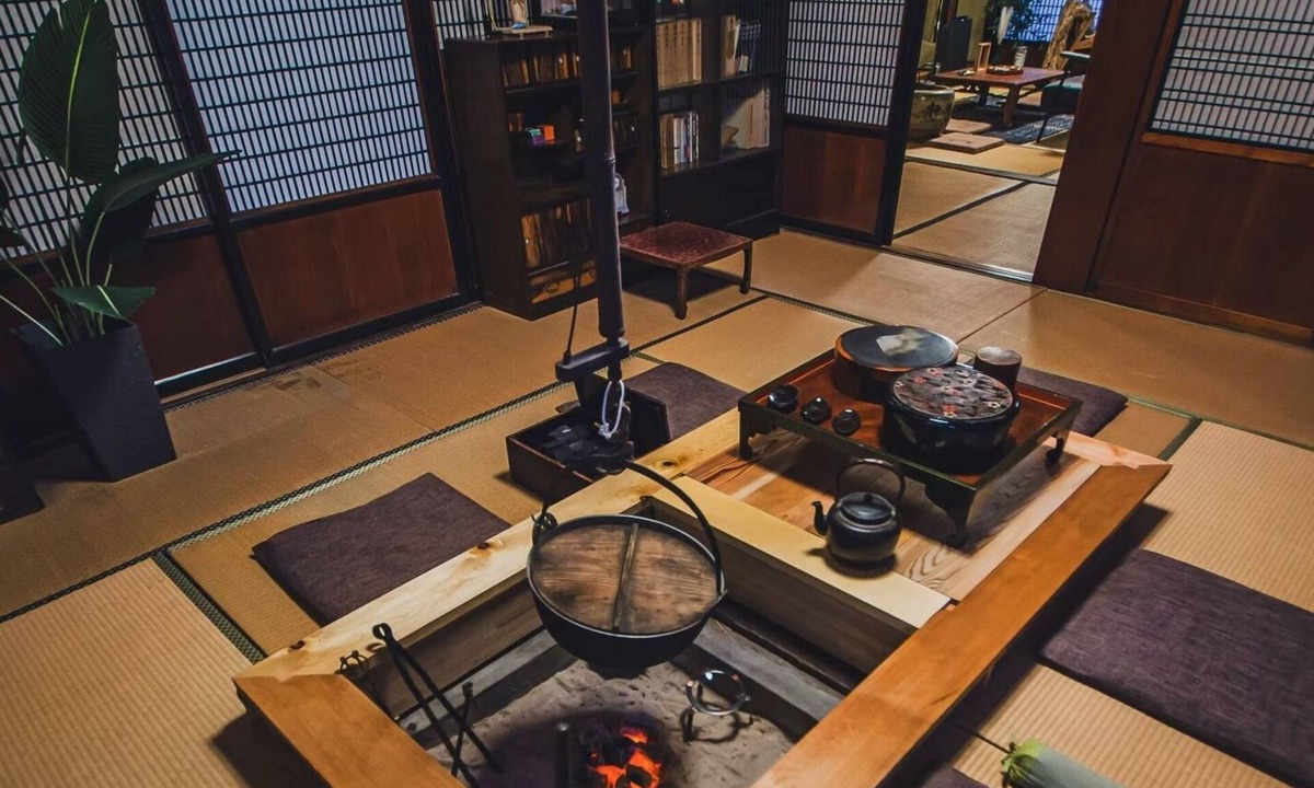 Sado House | Kawasaki Romankan Entire Building Available for Re/Sado Niigata