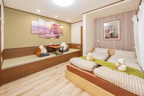 Nishikoiwa House | Koiwa Station Entire Villa Two Generation House with 1BR Cozy Apartment and 4BR Spacious Home Easy JR Access to Asakusa Skytree Shinjuku Shibuya Ueno and Narita Haneda Airport