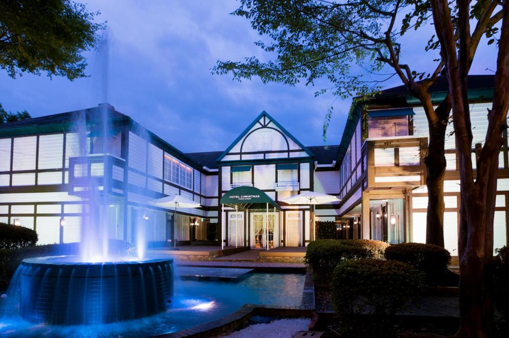 Nishihara Hotel | Kumamoto Hotel Christmas Forest Garden (Love Hotel)