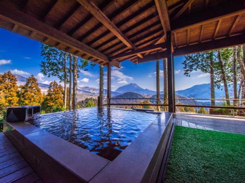 Yufuin Onsen Hotel | Kusayane no yado Ryunohige
