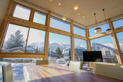 Echo Land Villa | KYLA by Hakuba White Fox, Echoland Luxe w Mountain Views