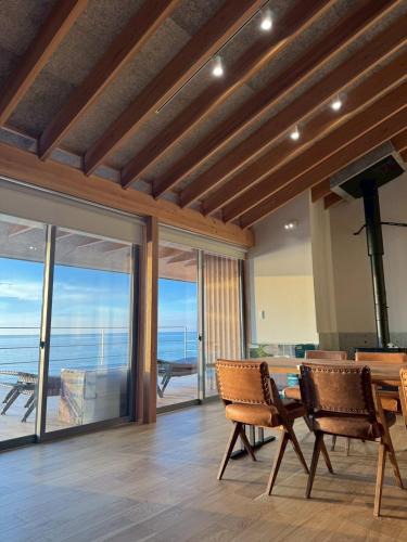Sumoto Villa | Laina Sunset