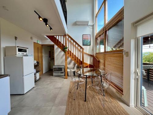 Toya House | Lakeview hammock &BBQ balcony Up to 6 Guests