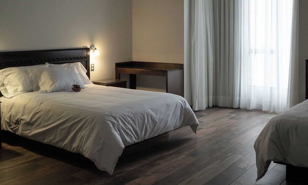 Leuro Hotel | Lima Host