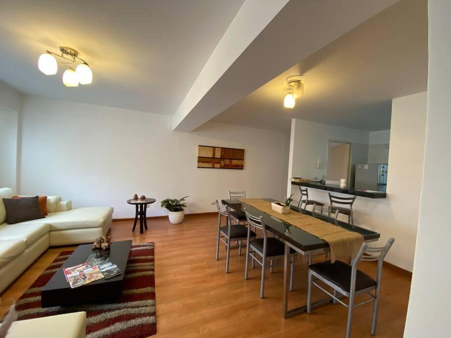 Reducto Apartment | LINDO DEPARTAMENTO EN MIRAFLORES, POR LARCOMAR