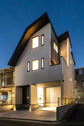 Katsushika Villa | Little Mio Skytree View Free P Airport Direct Near Disney W空港直通 無料P付 一棟貸しホテル スカイツリー景 ディズニー好アクセス