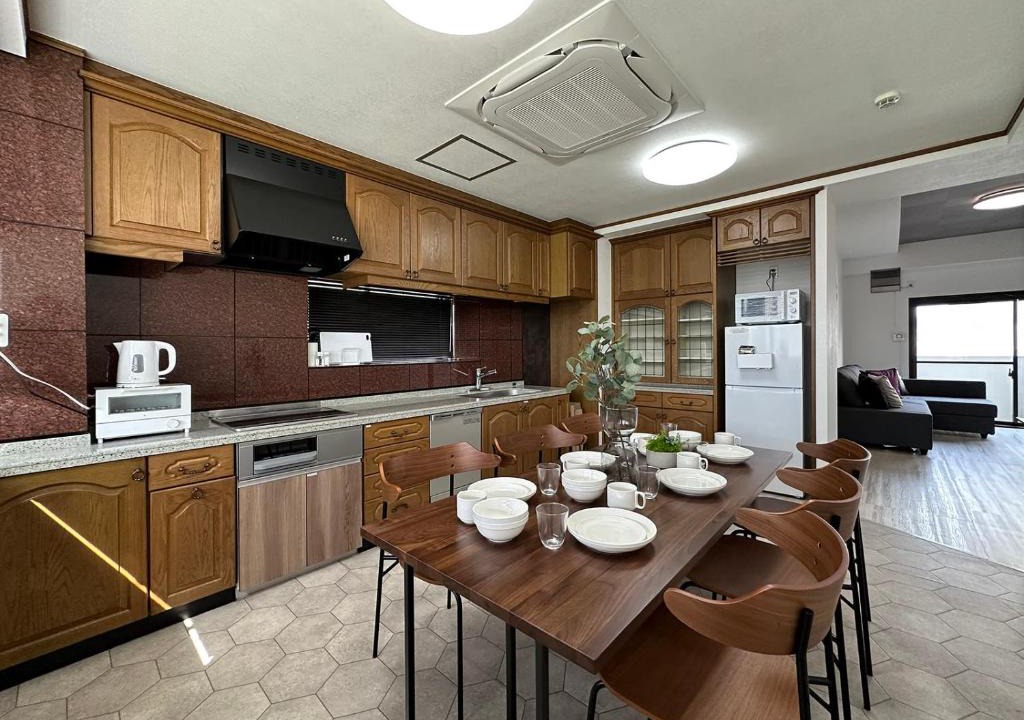 Minami Ward Apartment | Luxes by b hotel - 2Br Apt for 10ppl Very Good Location