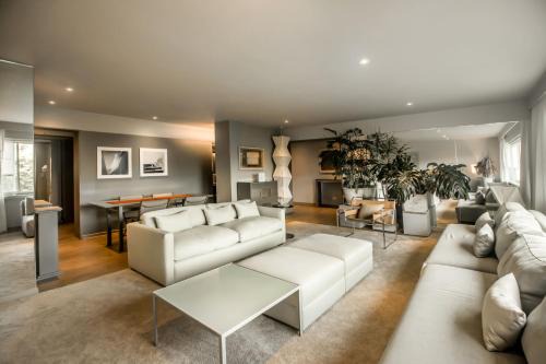 San Isidro Apartment | Luxurious 1BR Overlooking Lima Golf Club