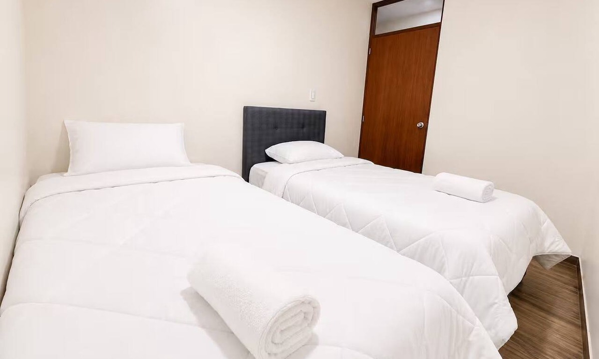 Tejada Alta Apartment | Luxurious 3-Bedroom Apartment with King Bed, Grill, and Garage