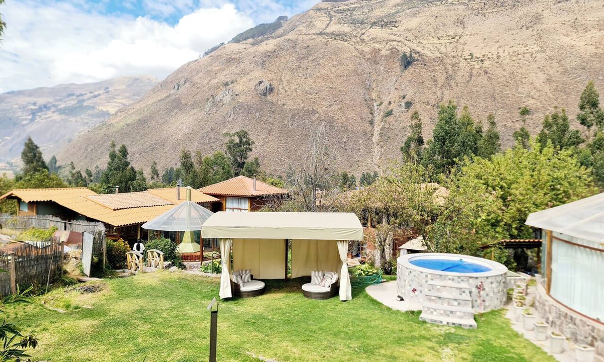 Calca Villa | Luxury Retreat in the Sacred Valley | Hot Tub, Sauna, Mountain Views, Waterfall