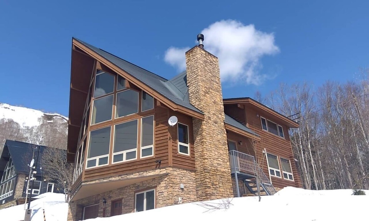 Rusutsu House | LUXURY SKI OR GOLF HOME 4 Bedroom, 3.5 Bathroom Walk to Rusutsu Resort, Japan
