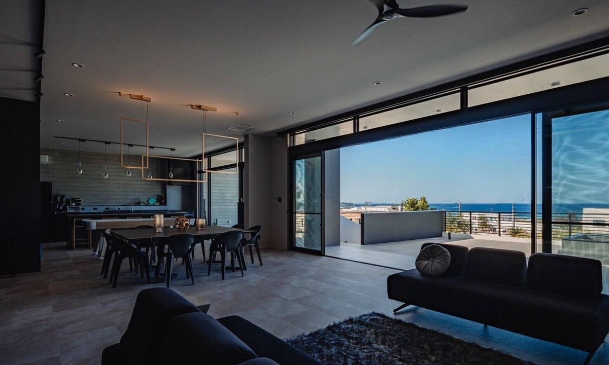 Maeda Villa | Luxury Villa Maeda 2