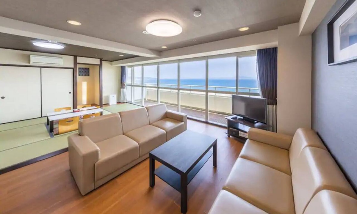 Miura Hotel | Maholova Minds Miura