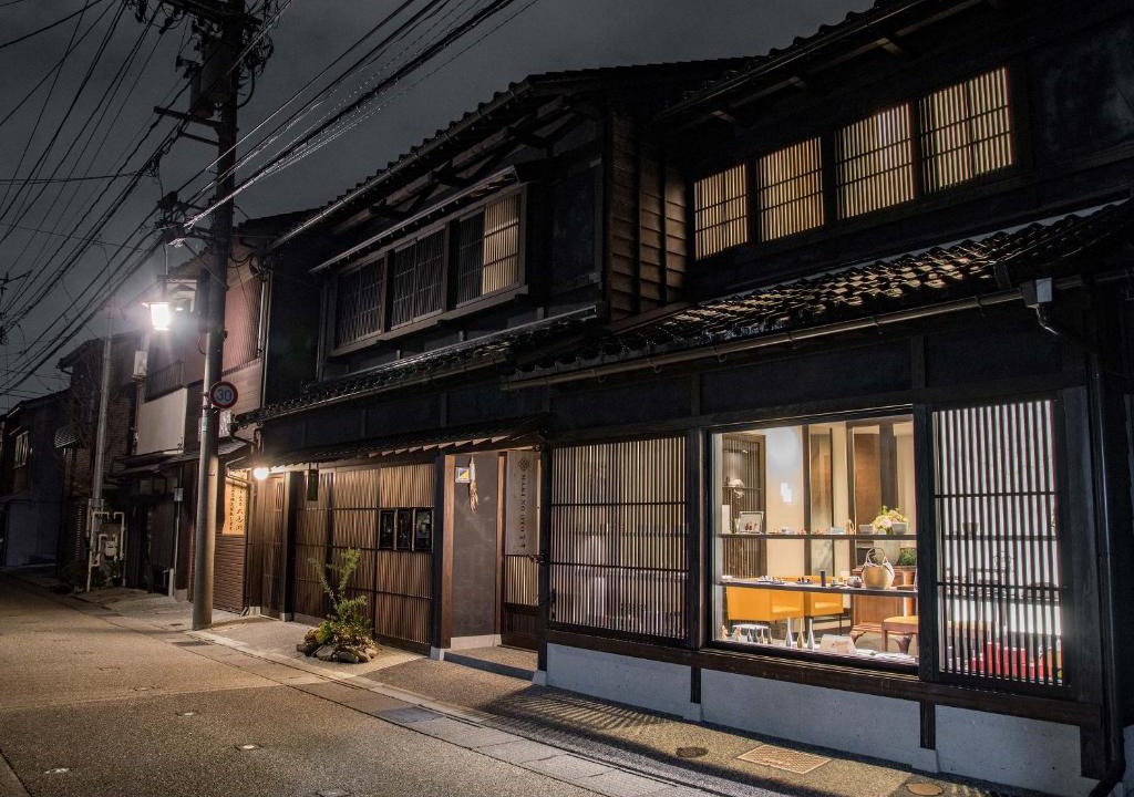 Higashiyama Higashi Chaya District Hotel | Maki No Oto Kanazawa
