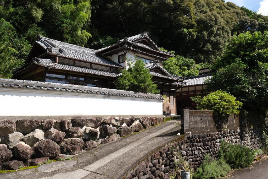 Hata-gun House | Meet Me - Shimanto Riverside Hideaway