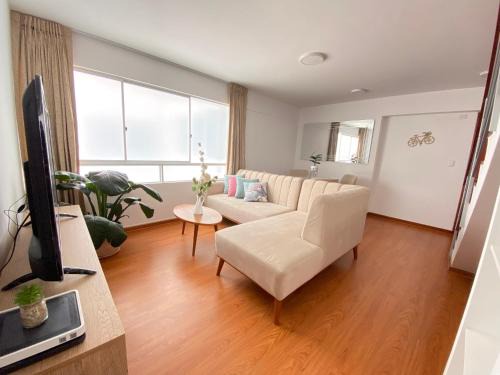 Santa Cruz Apartment | - Miraflores 2 Bedroom Apartment - Wifi - Hot Water
