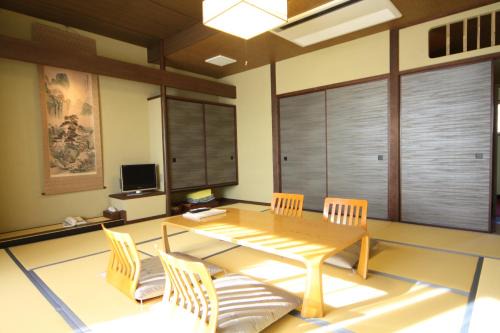 Hatsukaichi Hotel | Miyahama Grand Hotel