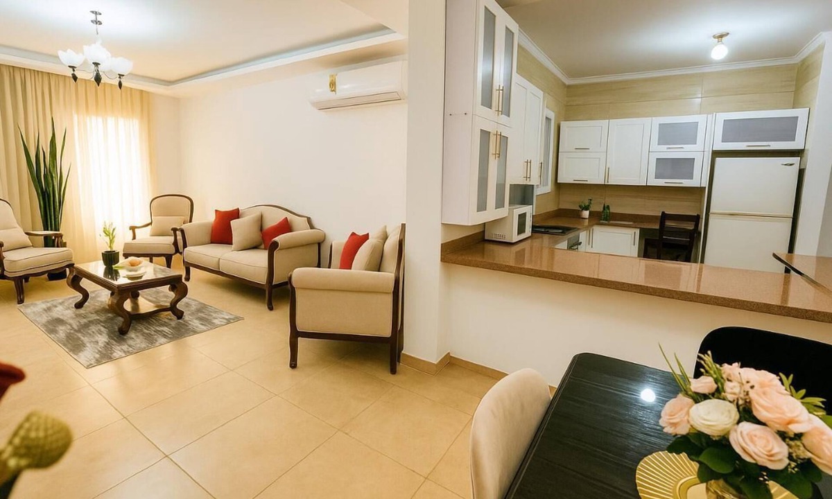Dream Land Apartment | Modern 2-Bedroom Apartment with Private Building Pool - ST4
