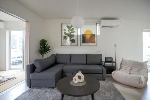 Ozu Apartment | Modern 4BR Stay in Ozu Hachikubo for 11 Guests by Restavio