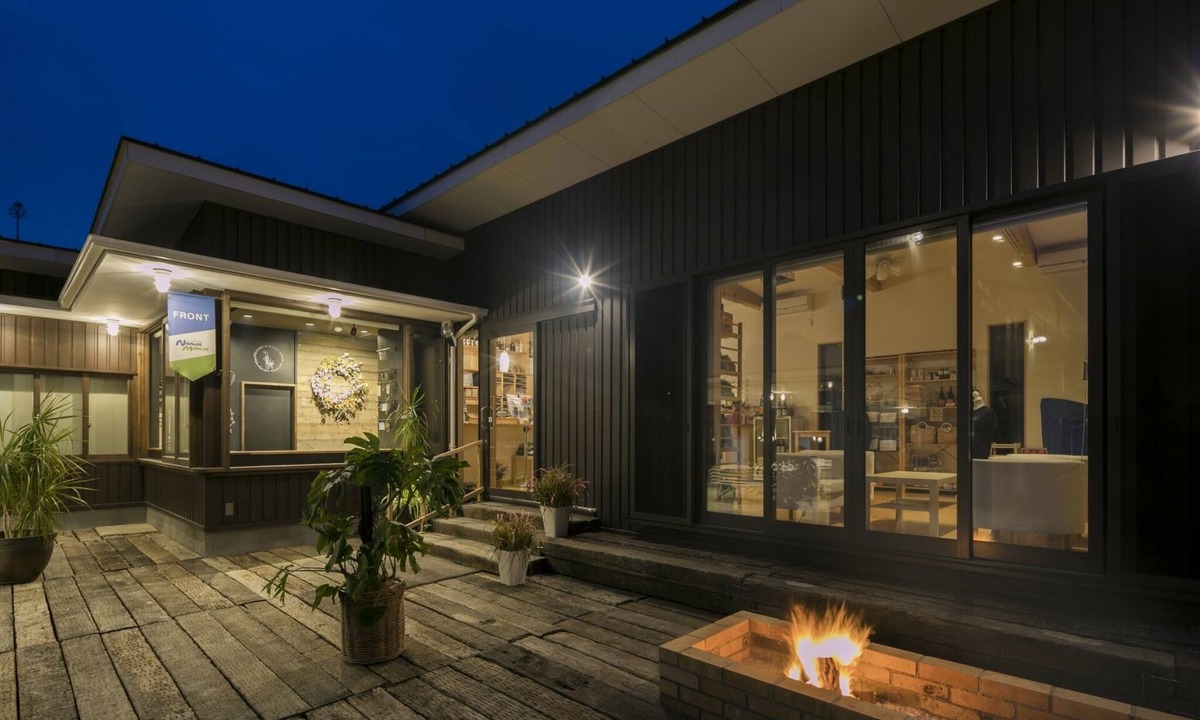 Yokoshibahikari Cottage | Nanja Monja