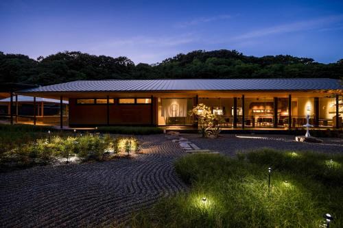 Tsumuura Hotel | Naoshima Ryokan Roka