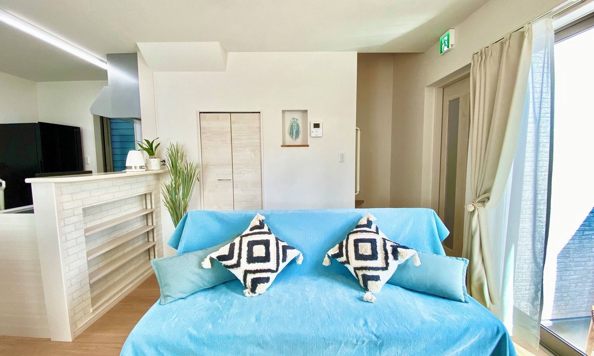 Nakama House | New Onna | Cozy BBQ terrace, 8-min beach, snorkeling, SUP, sleeps 7, parking