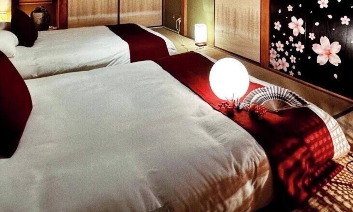 Minato Apartment | 【NEW OPEN】USJ・海遊館近く｜一棟貸切｜ダブルベッド5台｜最大10名｜駅まで徒歩6分！無料自転車貸出2台！