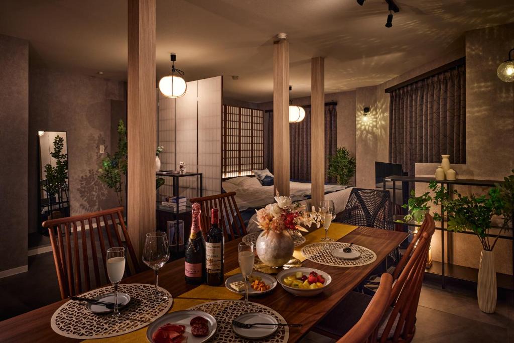 Chuo Apartment | Nihonbashi Hamacho Hotel Fortuna, PH 50m2, 3min, 4pax