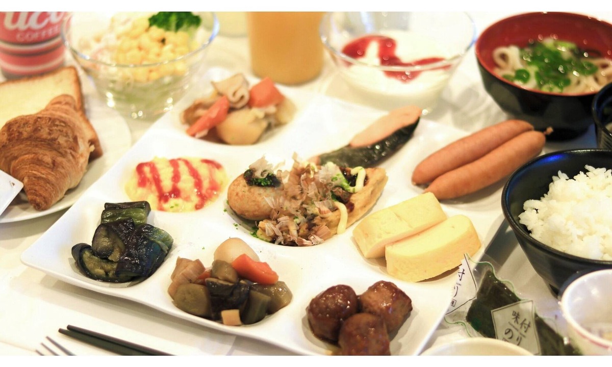 Nakanoshima Hotel | Nonsmoking Twin room breakfast included Smile/Osaka Ōsaka