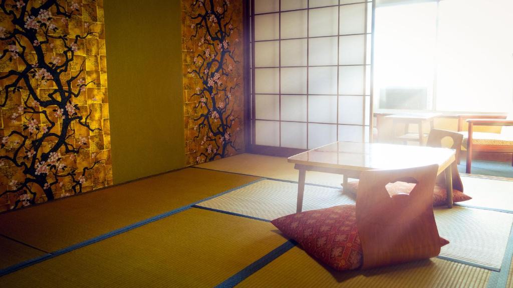 Yudanaka Shibu Onsen Hostel | NOZARU ONSEN HOSTEL