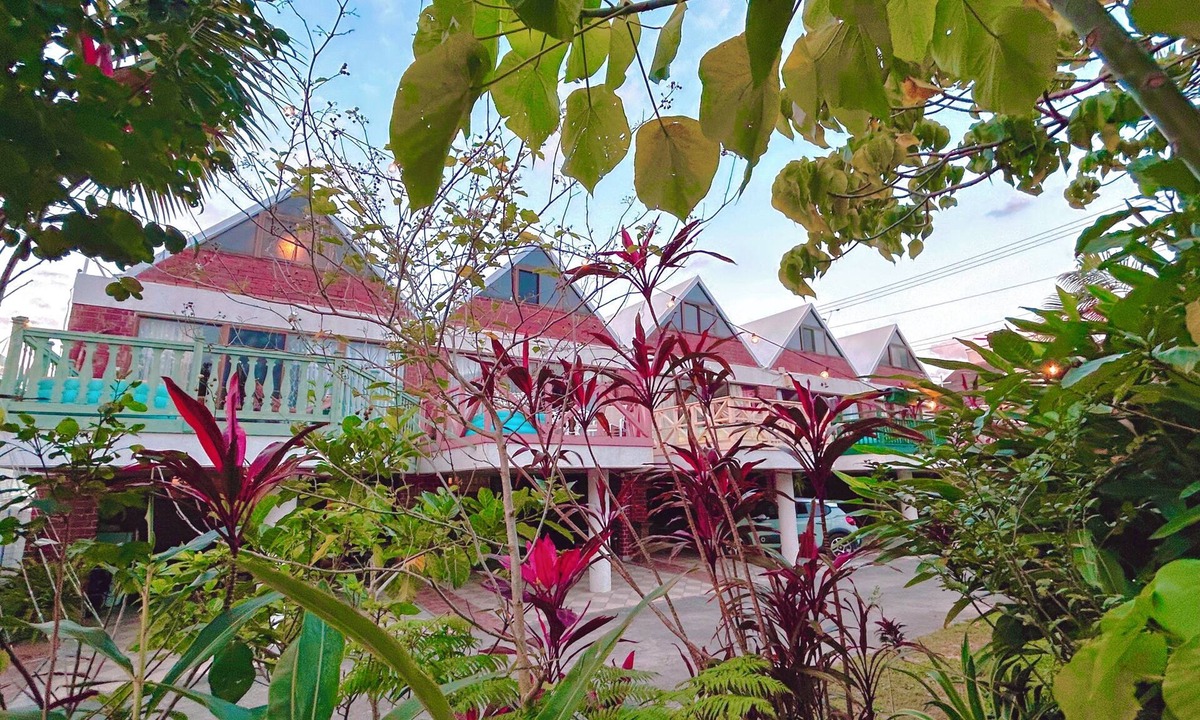 Nakama Cottage | Okinawa starry forest cottage
