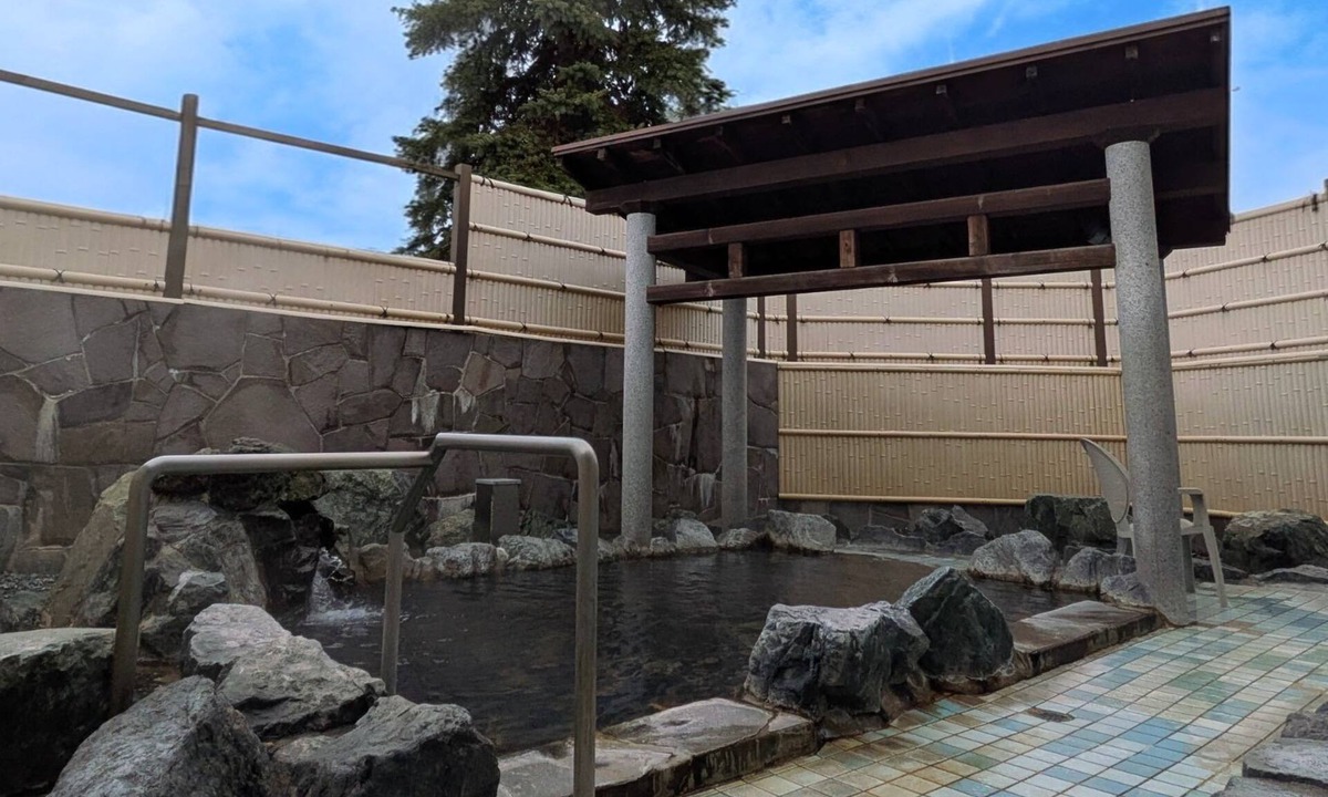 Niseko House | Onsen Yusenkaku