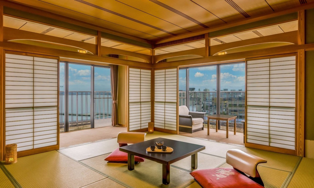 Akahodani Onsen House | Ooedo Onsen Monogatari Premium Kaga Maruya