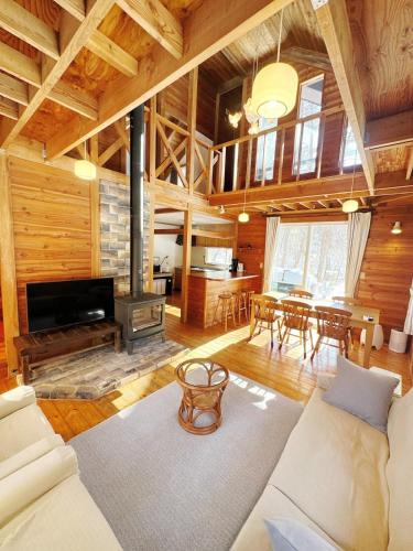 Hokujo Ski Chalet | Pino Cottage