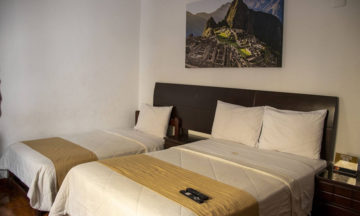 Lima Historic Center Hostel | Plaza Mayor Lima
