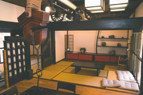 Shinshiro House | Pottery & Stay -UTSUWA-