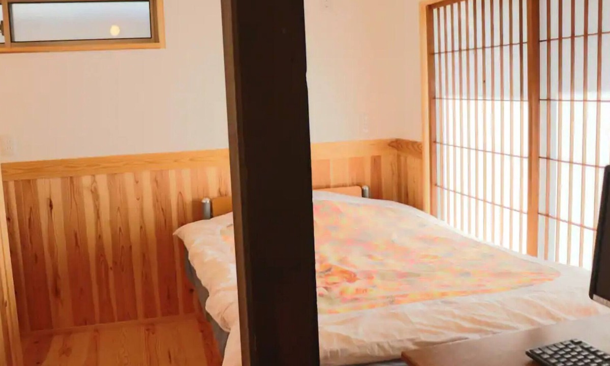 Tsu House | Private Room Double bed private room 1 hour fro / Tsu Mie