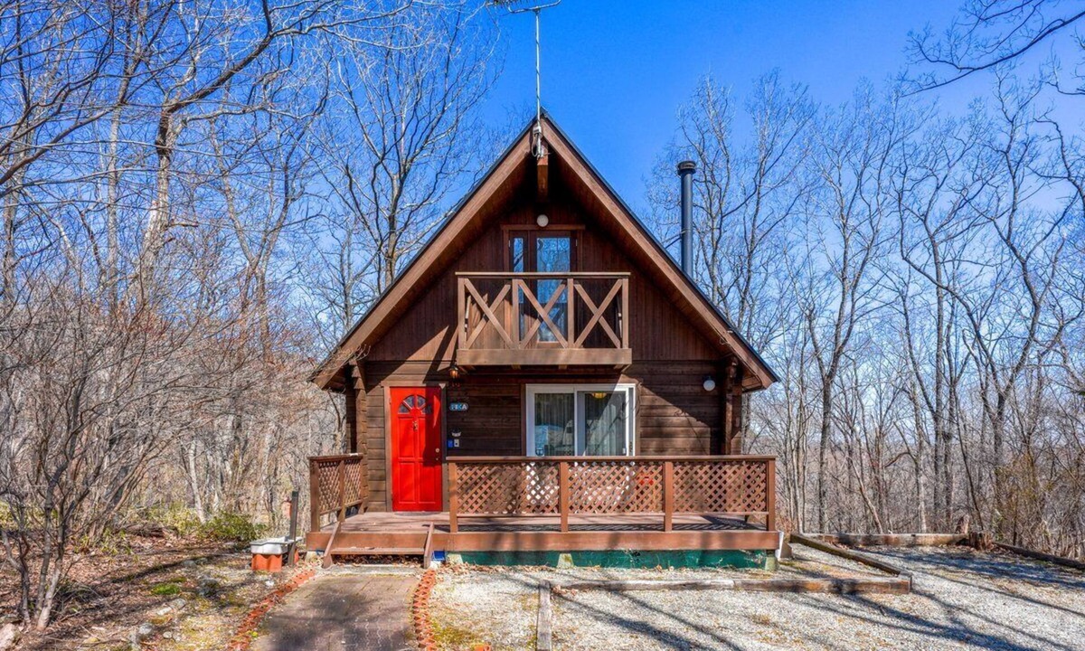 Nasu House | Private Scandinavian Log House with Natural Hot Springs & BBQ