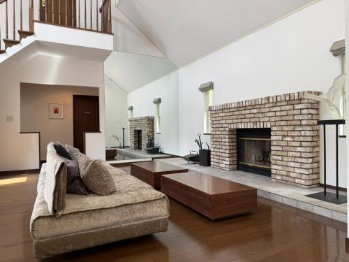 Susono House | Private villa in the Shizuoka Highlands