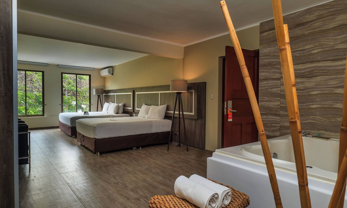 Las Quintanas Hotel | Rado Hotel - Quintanas