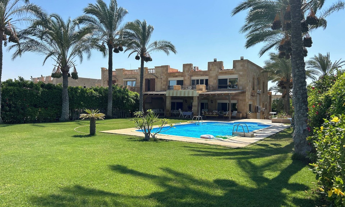 Al Alamayn Villa | Renovated 6BR Twin Villa | Private Pool | Marina 6 - Peaceful escape.