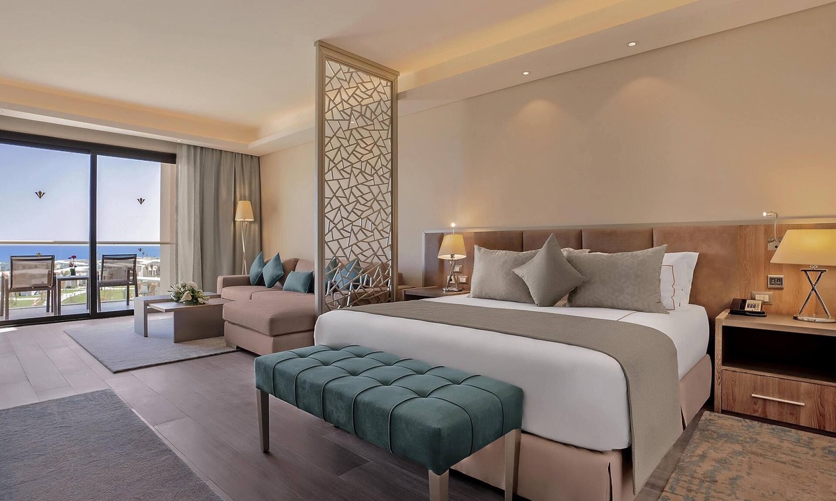 Village Road Hotel | Rixos Premium Magawish Suites and Villas