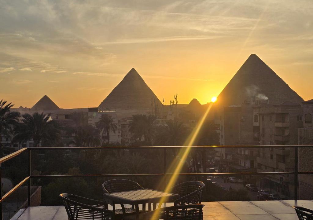 Giza Hotel | Royal Night Pyramids View Inn