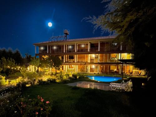 Acopampa Hostel | Runaway Hotel
