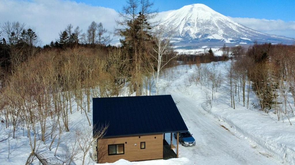Rusutsu House | Rusutsu Holiday Cabin 8 min drive to ski lifts NEW
