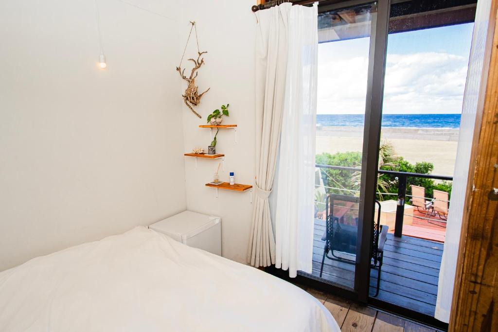 Kikai Island Villa | -Serendipity Kikaijima- 海を望む一棟貸切ヴィラ l サウナ&BBQ&シュノーケルセット無料